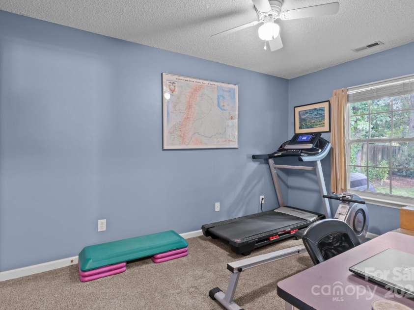 5221 Javitz Road, Charlotte, NC 28216.  MLS# CAR4272671, YatesRealty ID 20732. 