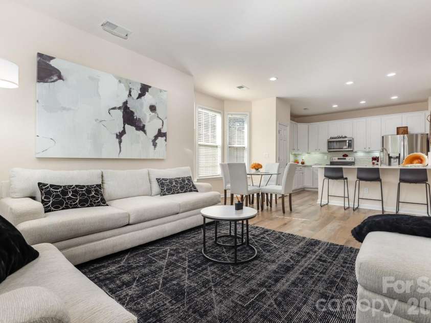 881 Platinum Drive, Fort Mill, SC 29708.  MLS# CAR4313096, YatesRealty ID 20732. 