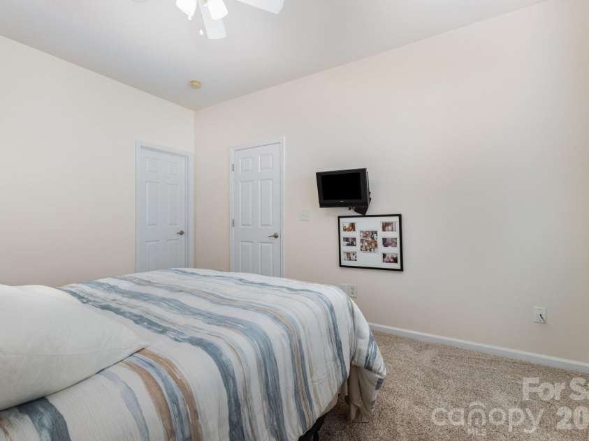 881 Platinum Drive, Fort Mill, SC 29708.  MLS# CAR4313096, YatesRealty ID 20732. 