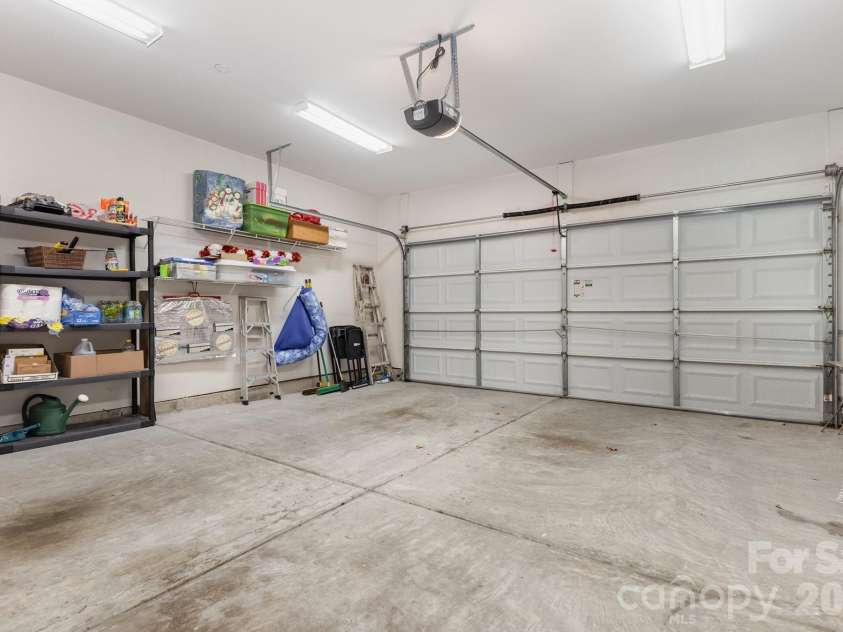 881 Platinum Drive, Fort Mill, SC 29708.  MLS# CAR4313096, YatesRealty ID 20732. 