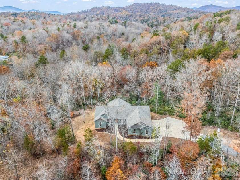 140 Cove Crest Drive, Rutherfordton, NC 28139.  MLS# CAR4321200, YatesRealty ID 20733. 