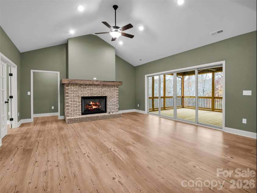 140 Cove Crest Drive, Rutherfordton, NC 28139.  MLS# CAR4321200, YatesRealty ID 20733. 