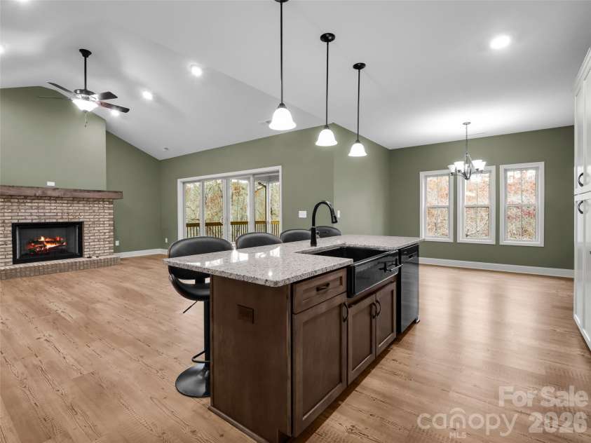 140 Cove Crest Drive, Rutherfordton, NC 28139.  MLS# CAR4321200, YatesRealty ID 20733. 