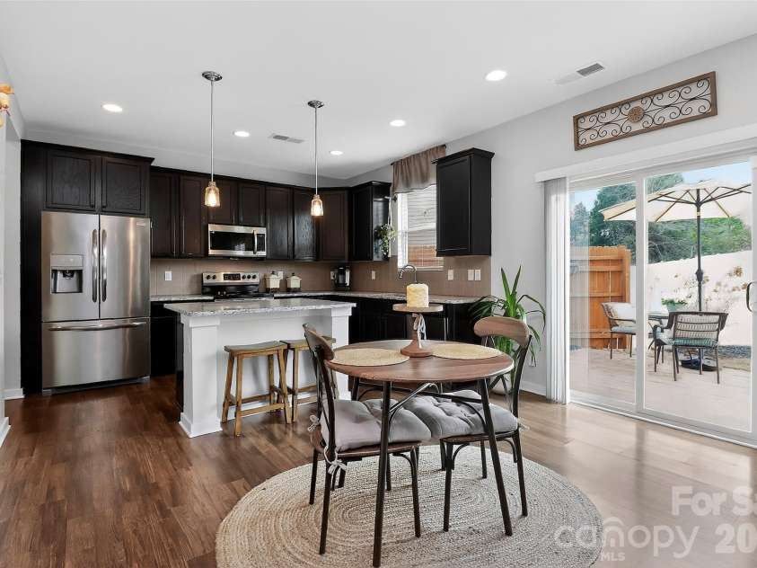 4626 Gibbons Link Road, Charlotte, NC 28269.  MLS# CAR4405099, YatesRealty ID 20734. 