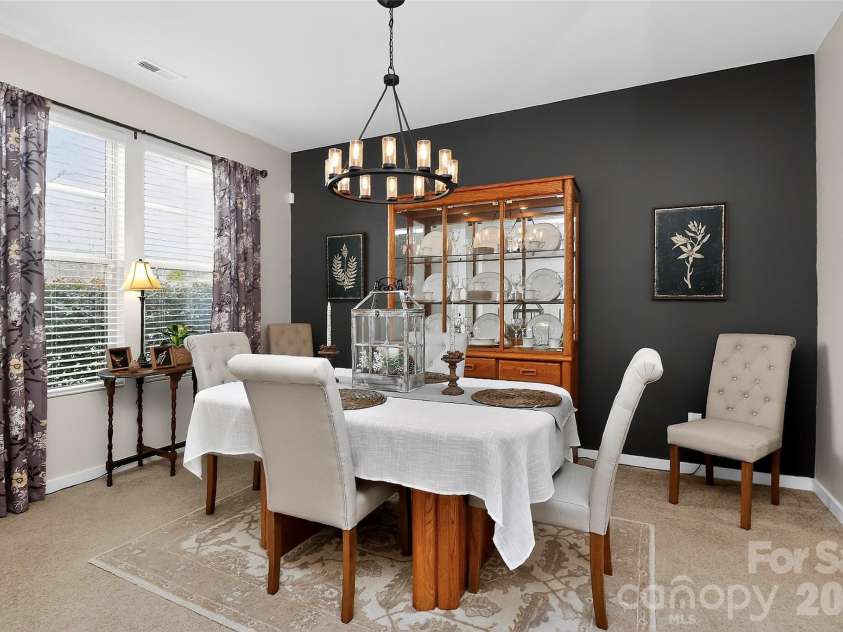 4626 Gibbons Link Road, Charlotte, NC 28269.  MLS# CAR4405099, YatesRealty ID 20734. 
