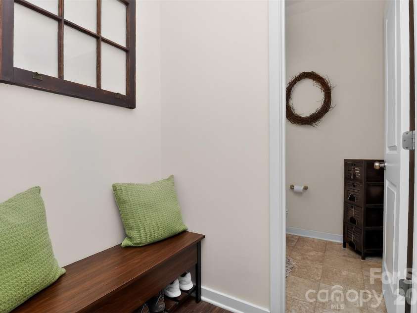 4626 Gibbons Link Road, Charlotte, NC 28269.  MLS# CAR4405099, YatesRealty ID 20734. 