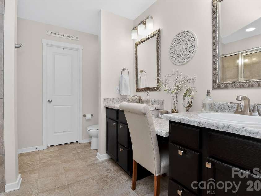 4626 Gibbons Link Road, Charlotte, NC 28269.  MLS# CAR4405099, YatesRealty ID 20734. 