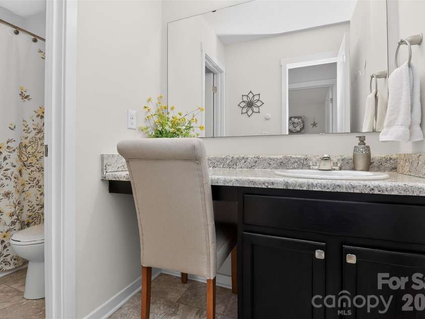 4626 Gibbons Link Road, Charlotte, NC 28269.  MLS# CAR4405099, YatesRealty ID 20734. 