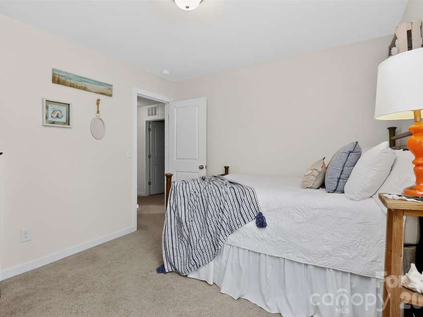 4626 Gibbons Link Road, Charlotte, NC 28269.  MLS# CAR4405099, YatesRealty ID 20734. 