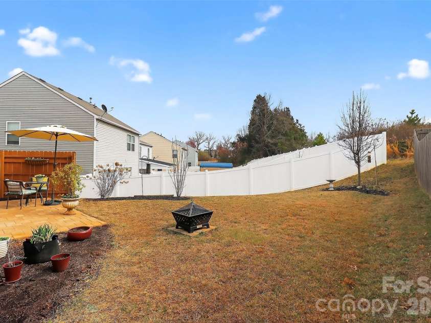 4626 Gibbons Link Road, Charlotte, NC 28269.  MLS# CAR4405099, YatesRealty ID 20734. 