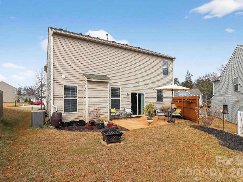 4626 Gibbons Link Road, Charlotte, NC 28269.  MLS# CAR4405099, YatesRealty ID 20734. 