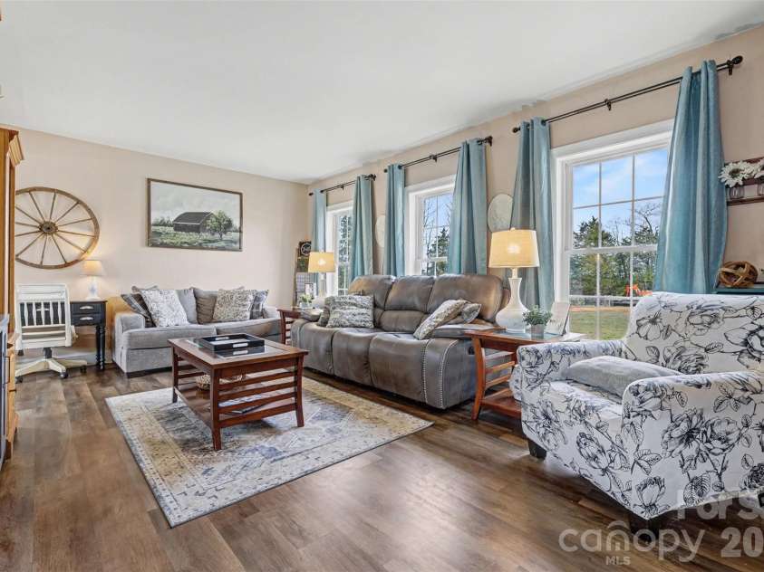 2262 Center Road, Chester, SC 29706.  MLS# CAR4350215, YatesRealty ID 20735. 