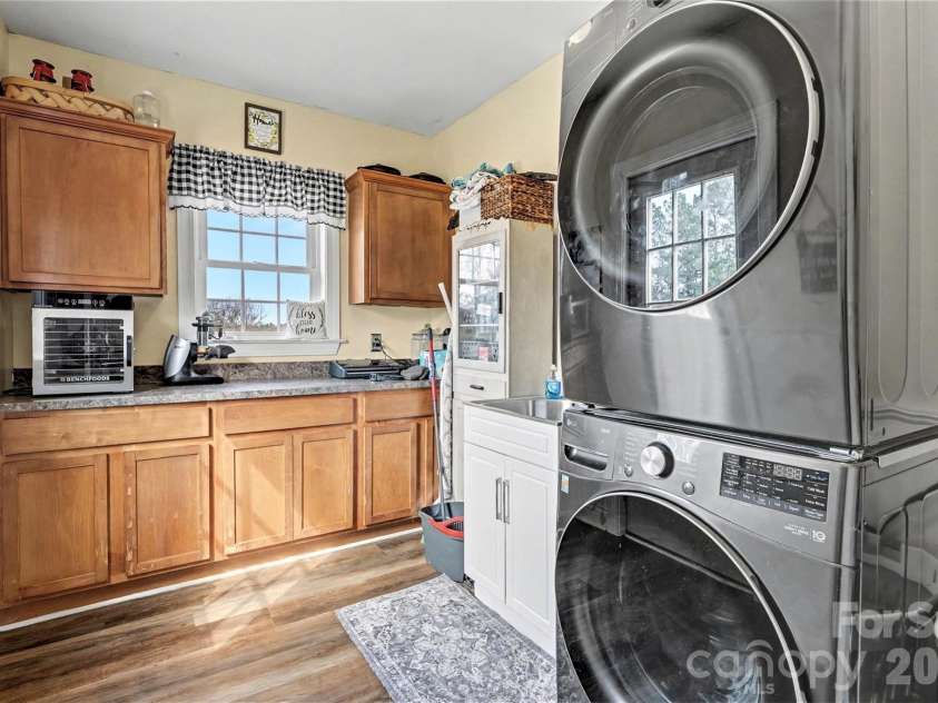 2262 Center Road, Chester, SC 29706.  MLS# CAR4350215, YatesRealty ID 20735. 