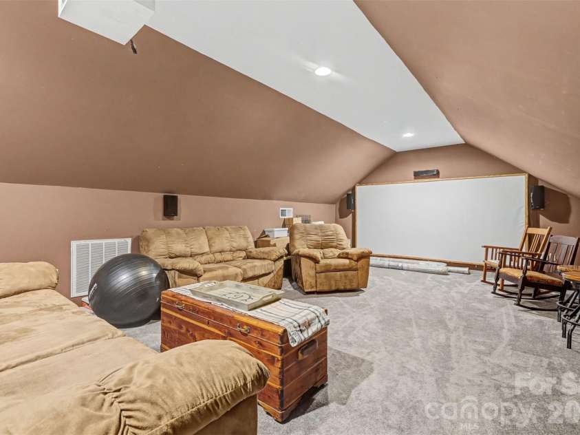 2262 Center Road, Chester, SC 29706.  MLS# CAR4350215, YatesRealty ID 20735. 