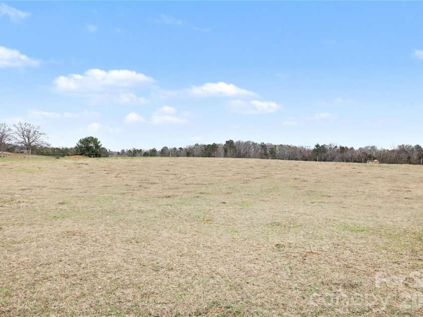 2262 Center Road, Chester, SC 29706.  MLS# CAR4350215, YatesRealty ID 20735. 
