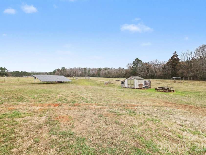 2262 Center Road, Chester, SC 29706.  MLS# CAR4350215, YatesRealty ID 20735. 