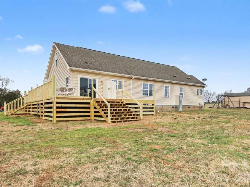 2262 Center Road, Chester, SC 29706.  MLS# CAR4350215, YatesRealty ID 20735. 