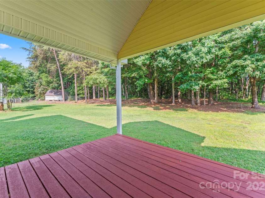4499 Briarcreek Road, Maiden, NC 28650.  MLS# CAR4263813, YatesRealty ID 20737. Porch