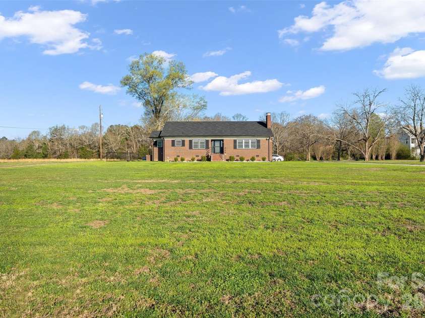871 Saluda Road, Chester, SC 29706.  MLS# CAR4356174, YatesRealty ID 20737. 
