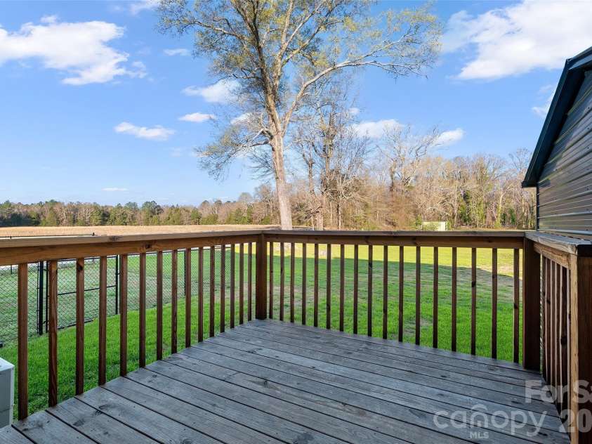 871 Saluda Road, Chester, SC 29706.  MLS# CAR4356174, YatesRealty ID 20737. 