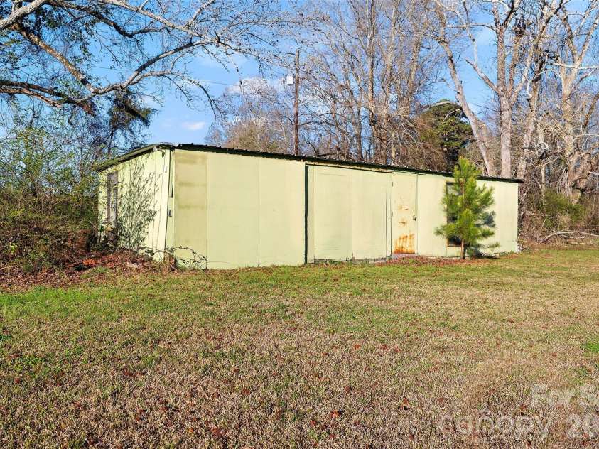 871 Saluda Road, Chester, SC 29706.  MLS# CAR4356174, YatesRealty ID 20737. 