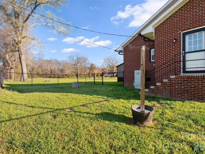 871 Saluda Road, Chester, SC 29706.  MLS# CAR4356174, YatesRealty ID 20737. 
