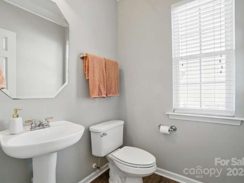146 Burtons Barn Road, Mooresville, NC 28115.  MLS# CAR4257807, YatesRealty ID 20739. Powder Room
