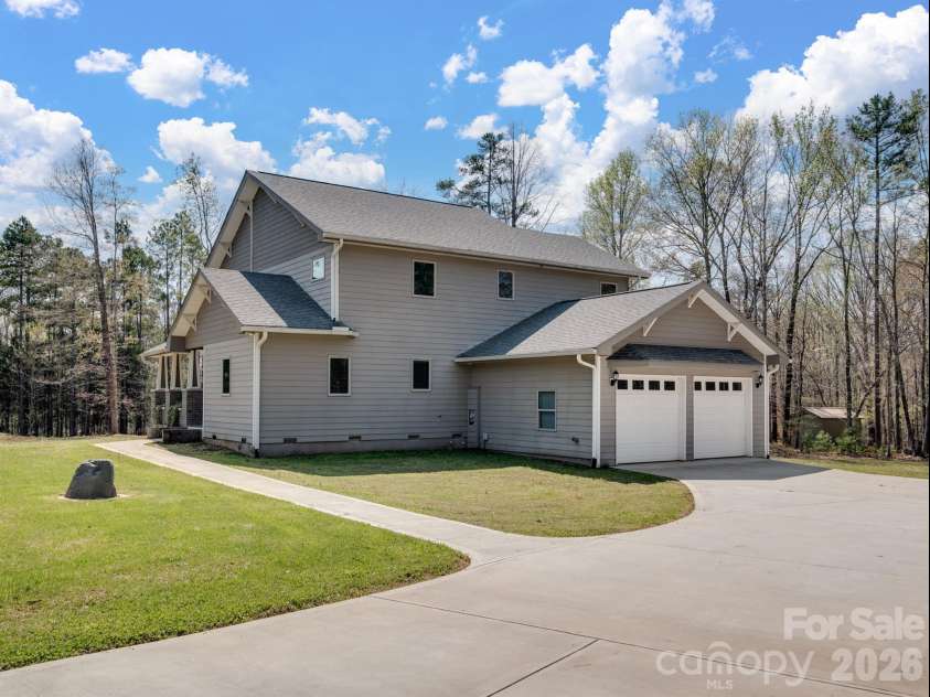 8128 Cane Pointe Lane, Waxhaw, NC 28173.  MLS# CAR4362235, YatesRealty ID 20739. 