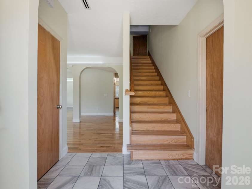 8128 Cane Pointe Lane, Waxhaw, NC 28173.  MLS# CAR4362235, YatesRealty ID 20739. 