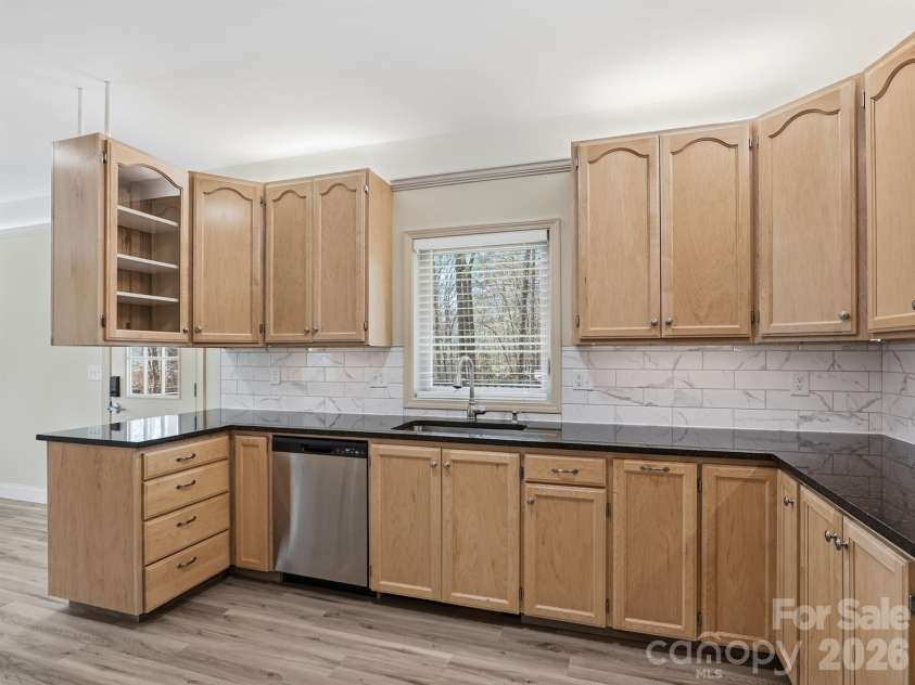 8128 Cane Pointe Lane, Waxhaw, NC 28173.  MLS# CAR4362235, YatesRealty ID 20739. 