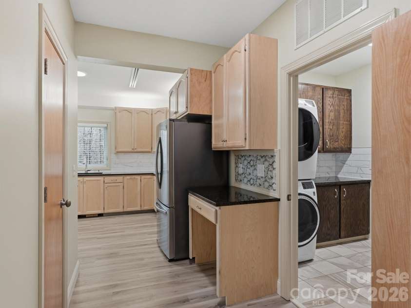 8128 Cane Pointe Lane, Waxhaw, NC 28173.  MLS# CAR4362235, YatesRealty ID 20739. 