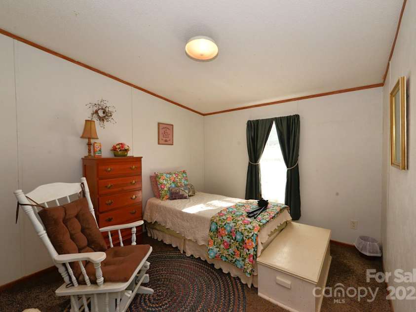 103 Raindrop Rdg Raindrop Ridge, Sylva, NC 28779.  MLS# CAR4218176, YatesRealty ID 2074. 