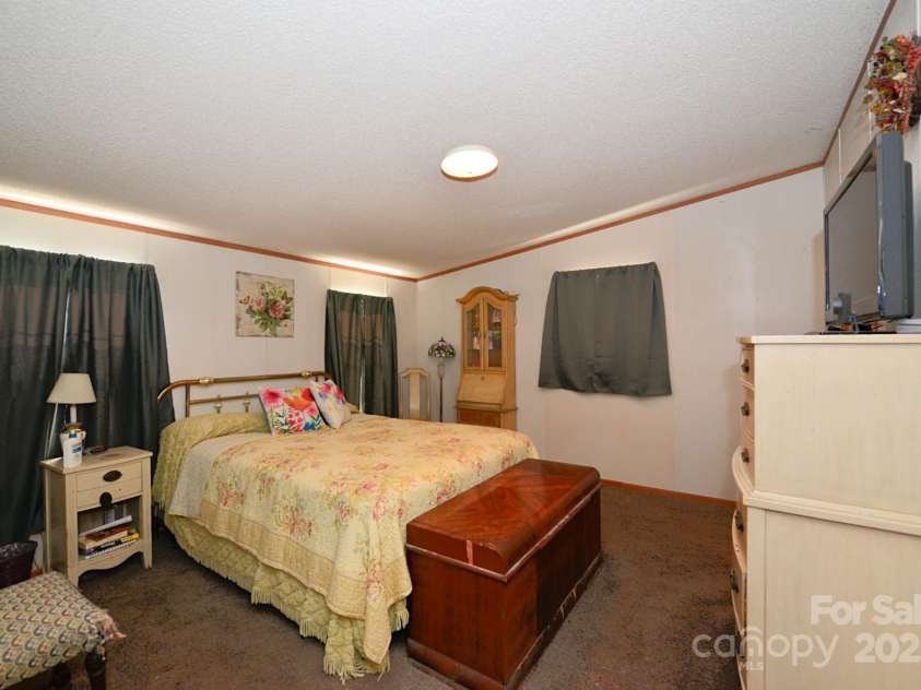 103 Raindrop Rdg Raindrop Ridge, Sylva, NC 28779.  MLS# CAR4218176, YatesRealty ID 2074. 