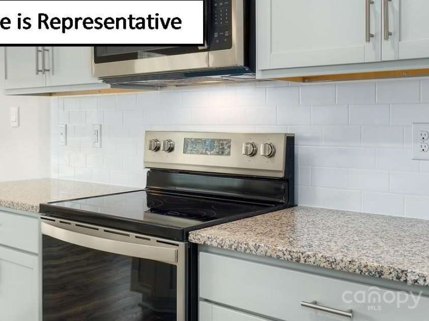 7729 Woolsey Drive, Gastonia, NC 28056.  MLS# CAR4259596, YatesRealty ID 20740. GAS STOVE INCLUDED