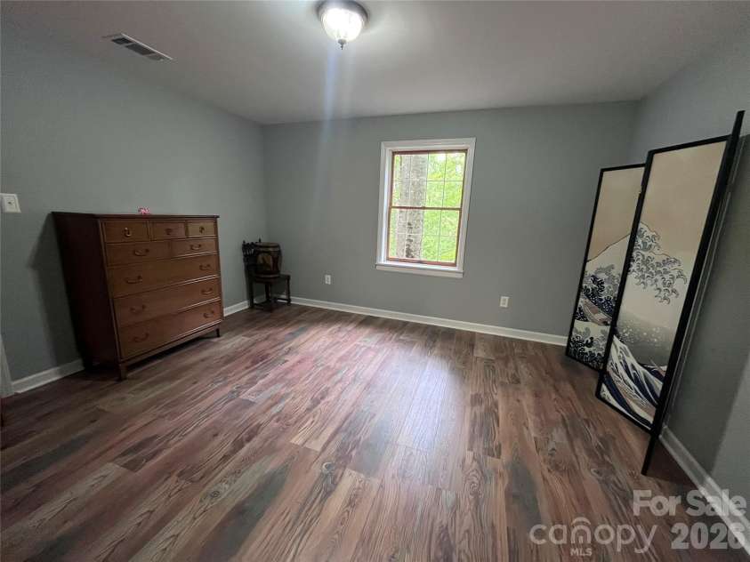231 Davis Drive, Morganton, NC 28655.  MLS# CAR4379486, YatesRealty ID 20741. 