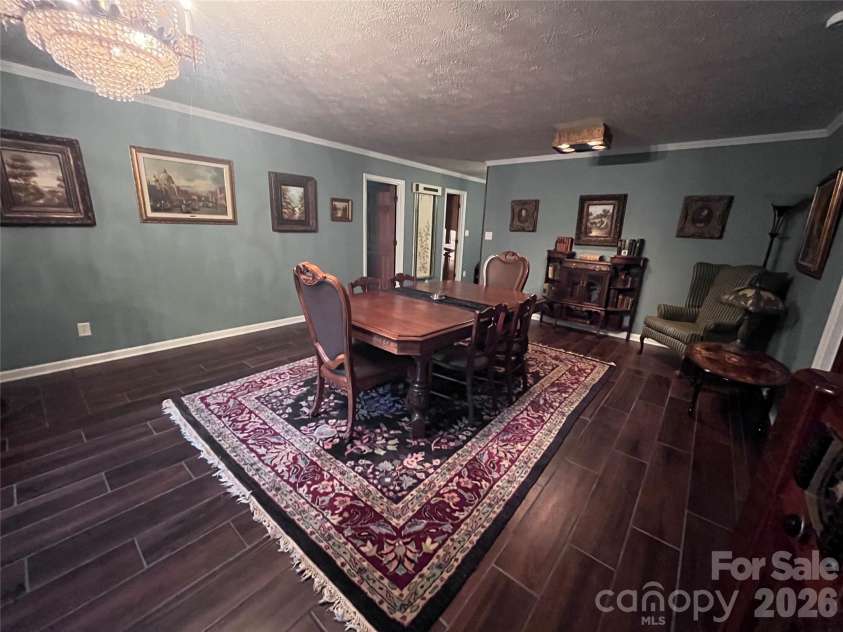231 Davis Drive, Morganton, NC 28655.  MLS# CAR4379486, YatesRealty ID 20741. 