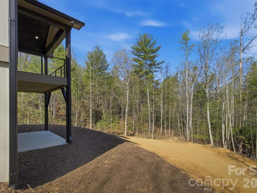 173 Waters Edge Drive, Nebo, NC 28761.  MLS# CAR4364596, YatesRealty ID 20742. This property, house, and lot are all ready to be someone's home, and the yard has been sewn via hydroseed for a beautiful lush lawn. Thank you for taking the time to view this listing for 173 Waters Edge Dr!