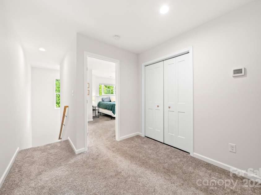 31 Cherry Laurel Lane, Swannanoa, NC 28778.  MLS# CAR4255649, YatesRealty ID 20742. 