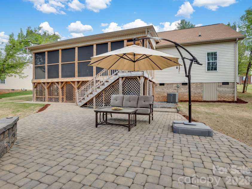 2235 Picnic Drive, Newton, NC 28658.  MLS# CAR4358763, YatesRealty ID 20743. 
