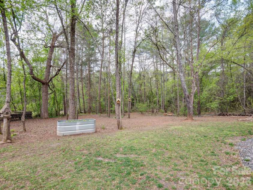 2235 Picnic Drive, Newton, NC 28658.  MLS# CAR4358763, YatesRealty ID 20743. 