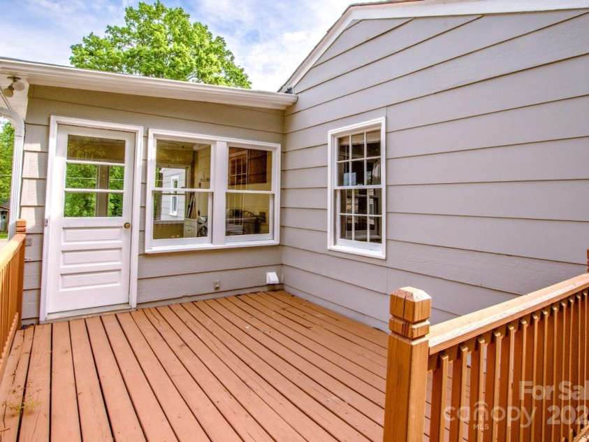 444 Oakwood Avenue, Mooresville, NC 28115.  MLS# CAR4250857, YatesRealty ID 20743. 
