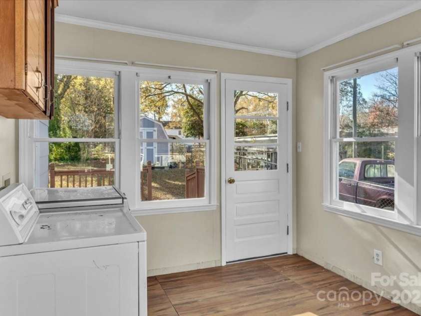 444 Oakwood Avenue, Mooresville, NC 28115.  MLS# CAR4322286, YatesRealty ID 20743. Laundry