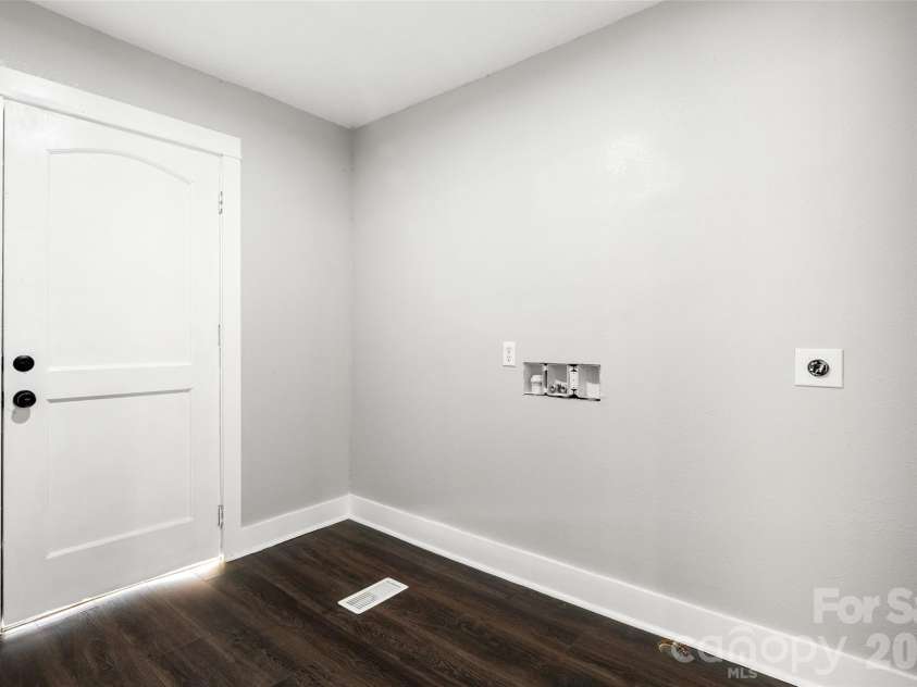 2123 Pinedell Avenue, Monroe, NC 28110.  MLS# CAR4372719, YatesRealty ID 20744. 