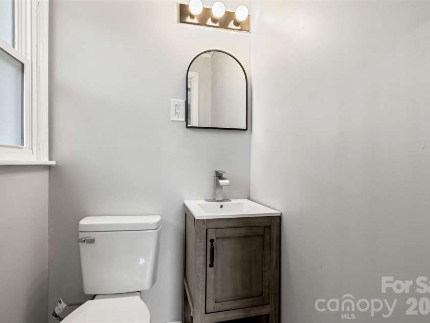 2123 Pinedell Avenue, Monroe, NC 28110.  MLS# CAR4372719, YatesRealty ID 20744. 