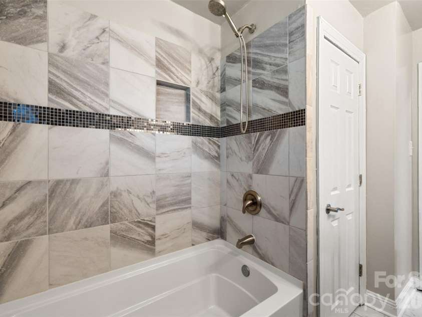 2123 Pinedell Avenue, Monroe, NC 28110.  MLS# CAR4372719, YatesRealty ID 20744. 
