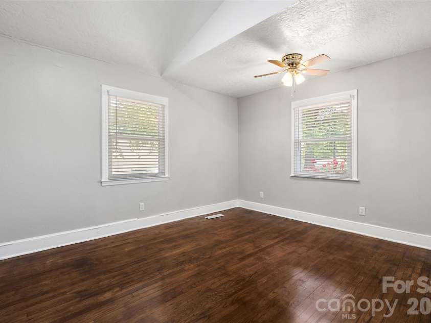 2123 Pinedell Avenue, Monroe, NC 28110.  MLS# CAR4372719, YatesRealty ID 20744. 