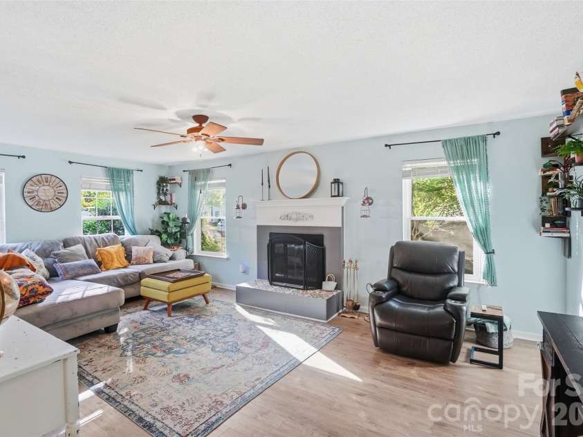 14815 Rothwell Drive, Mint Hill, NC 28227.  MLS# CAR4373333, YatesRealty ID 20745. 