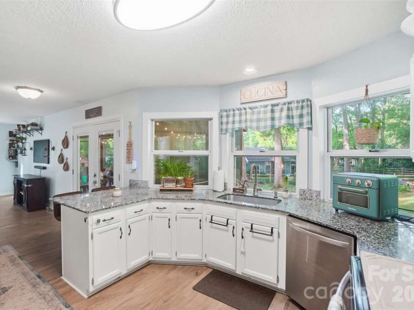 14815 Rothwell Drive, Mint Hill, NC 28227.  MLS# CAR4373333, YatesRealty ID 20745. 