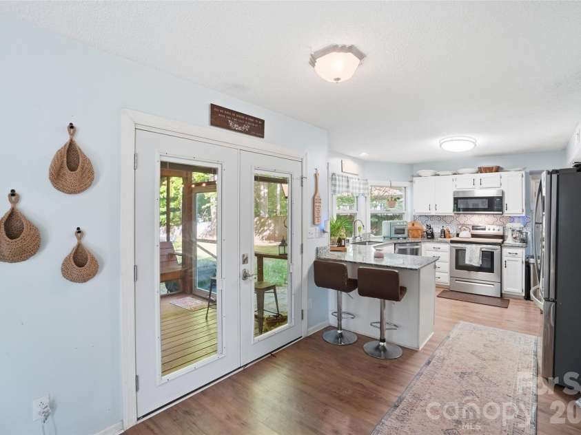 14815 Rothwell Drive, Mint Hill, NC 28227.  MLS# CAR4373333, YatesRealty ID 20745. 