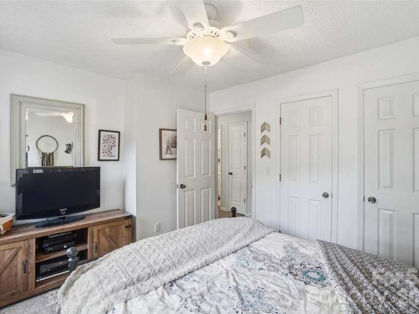 14815 Rothwell Drive, Mint Hill, NC 28227.  MLS# CAR4373333, YatesRealty ID 20745. 